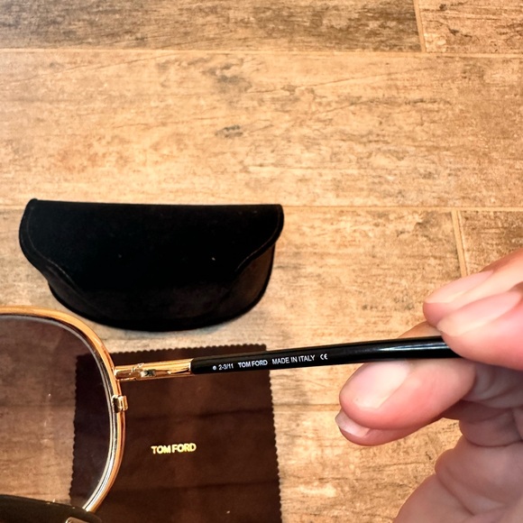 Tom Ford Iris Sunglasses - Picture 7 of 9